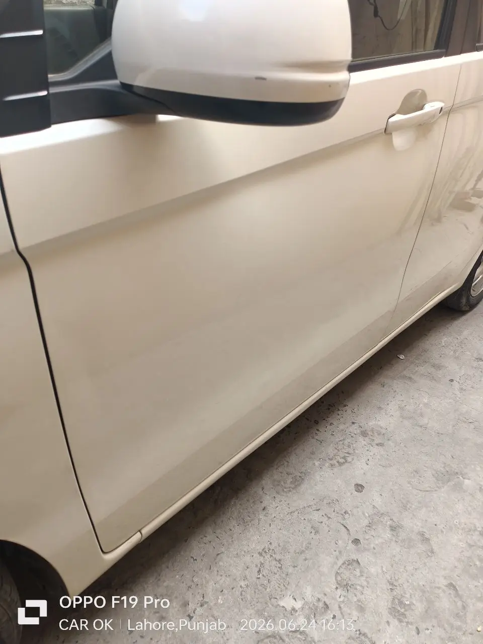 Dent and scratch findings logged on the doors